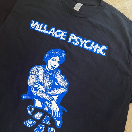 VillagePsychic　"Card Player" by Mike Gigloitti