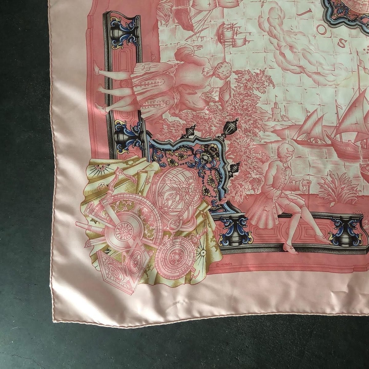 エルメス スカーフ　カレ90Julia Abadie デザイン ビンテージ品 エルメス スカーフ カレ90Julia Abadie デザイン ビンテージ品