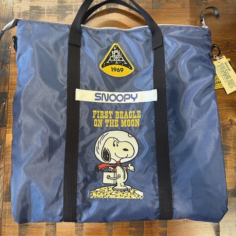 TOYS McCOY NYLON HELMET BAG SNOOPY "FIRST BEAGLE ON THE MOON"　TMA2411