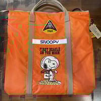 TOYS McCOY NYLON HELMET BAG SNOOPY "FIRST BEAGLE ON THE MOON"　TMA2411