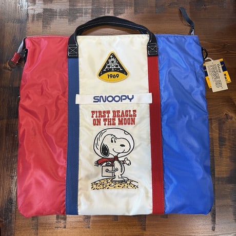 TOYS McCOY NYLON HELMET BAG SNOOPY "FIRST BEAGLE ON THE MOON"　TMA2411