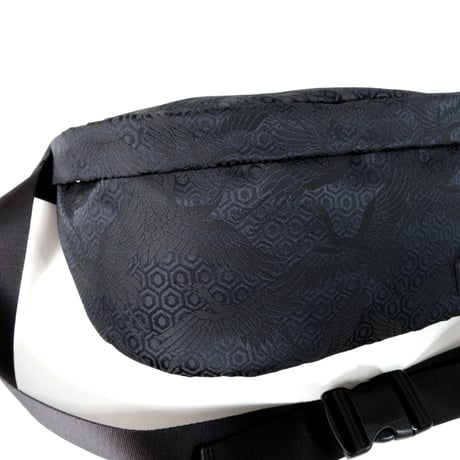 NISHIJIN BLACK BODYBAG 黒鶴
