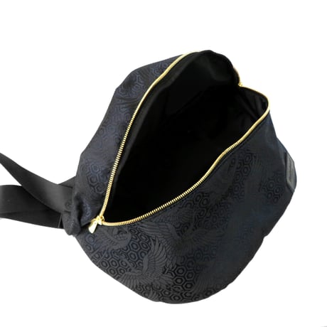 NISHIJIN BLACK BODYBAG 黒鶴
