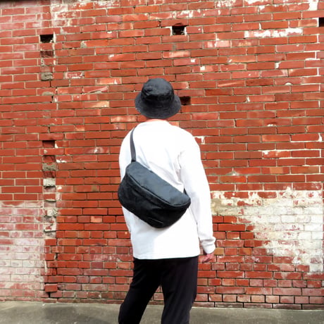 NISHIJIN BLACK BODYBAG 黒鶴
