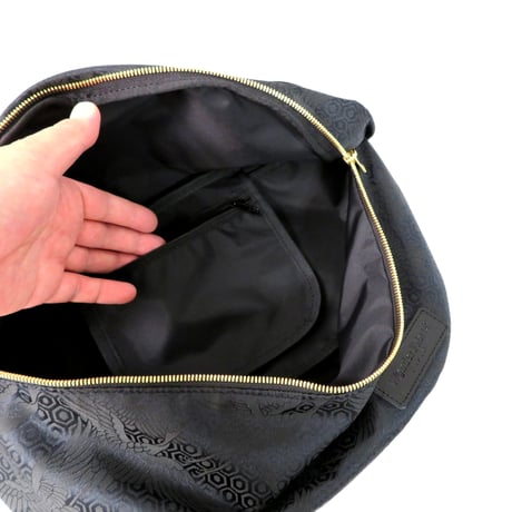 NISHIJIN BLACK BODYBAG 黒鶴