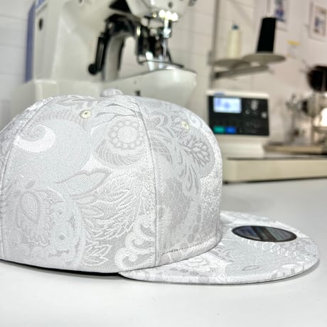 NISHIJIN WHITE CAP : ペイズリー