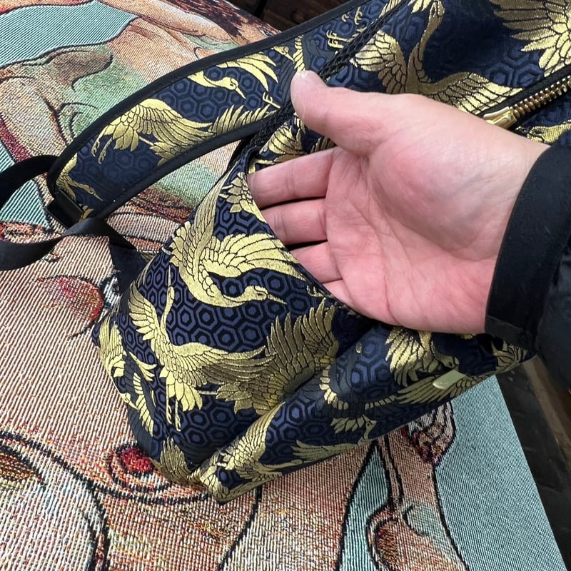 【美品】 ワンダーファブリック　西陣織 黒金鶴　リュック　和柄 美品】 ワンダーファブリック 西陣織 黒金鶴 リュック 和柄