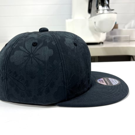 SILK KIMONO CAP:『限りなく黒に近い緑』
