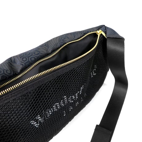 NISHIJIN BLACK BODYBAG 黒鶴