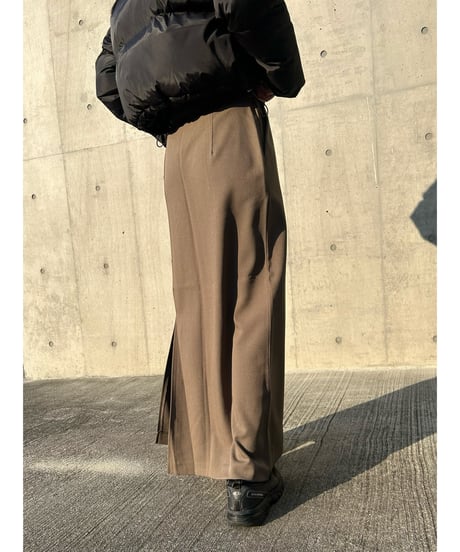 【即納】back slit long SK