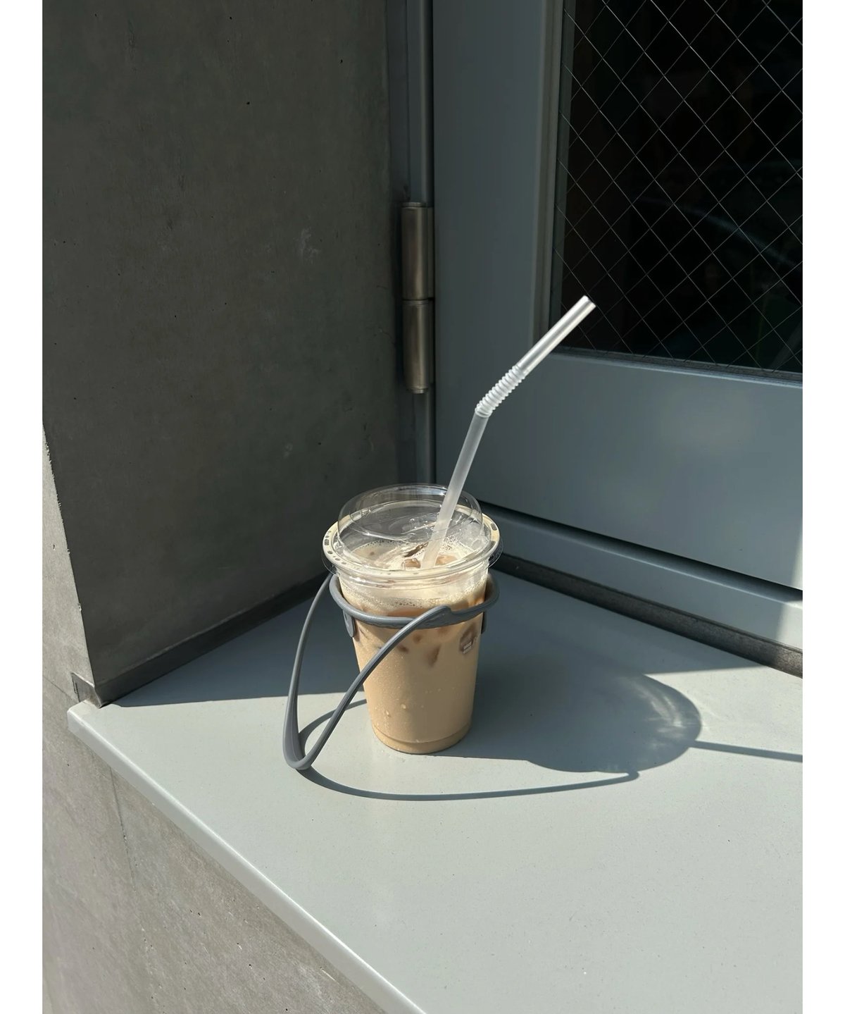 drink holder | ©1989
