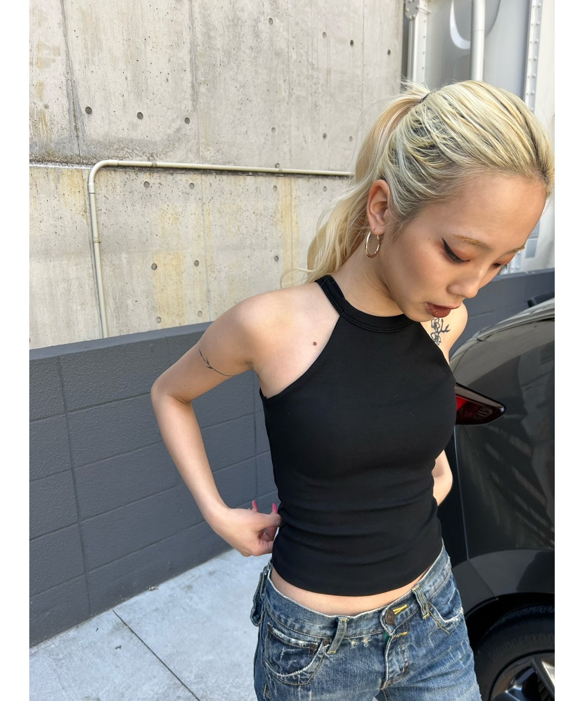 24時間お値下げ　HALTER NECK CUP IN TOPS cup in holder neck top | ©1989