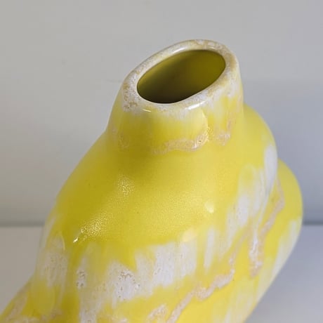 - We - Lemmon yellow