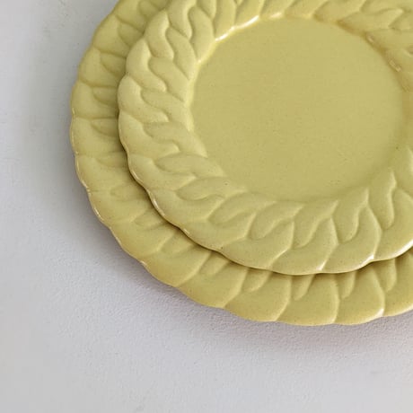 Chain dish  L - Lemon yellow