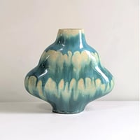 - We - Flower vase - Bottle green