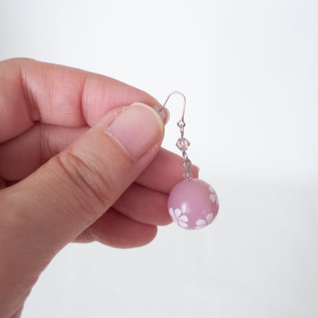 たった6g 【 きゅう 】春色うす紫 ｜ イヤリング／ピアス