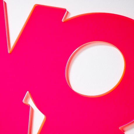 “NO WAR” placard（Acrylic）　　　　　　※送料着払い商品です。