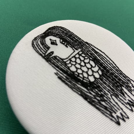 アマビエ様 刺繍ピンバッチ