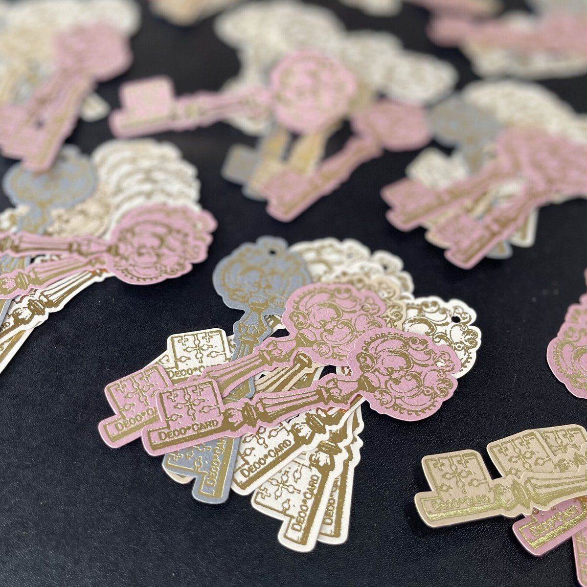 純金箔押した板 製作事例 No.5 箔押しカード印刷 | 箔押しのLEDA[レダ]