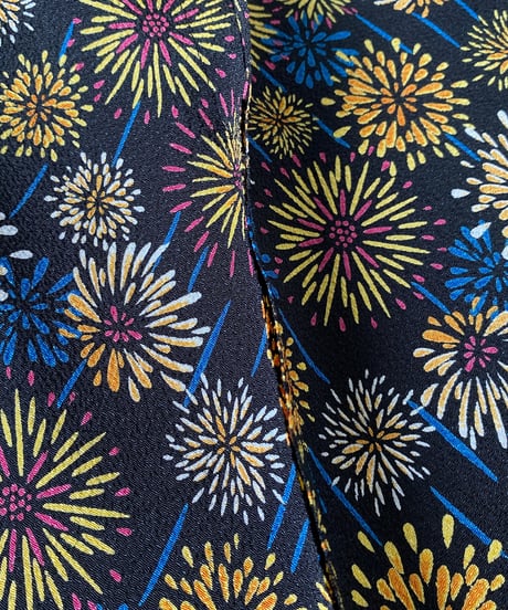燐シャツ七分袖 〈ちりめん花火 黒〉