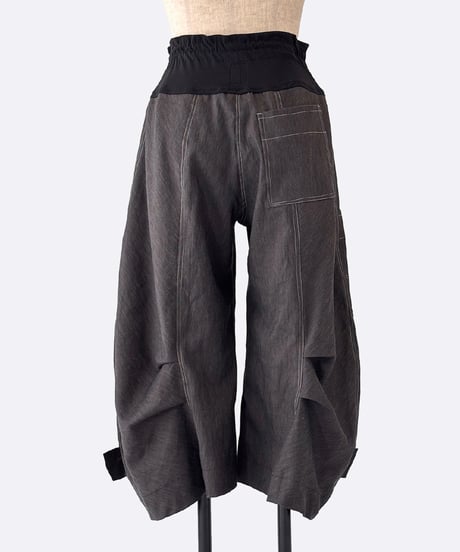 タックタックパンツ・チャコールグレー