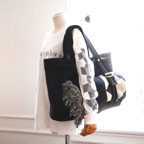 Lozz Sandra / “ZAG” TOTEBAG (AshBlack x Gold)