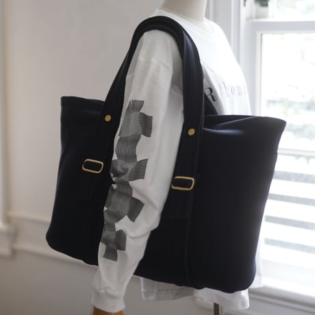 Lozz Sandra / “ZAG” TOTEBAG (AshBlack x Gold)