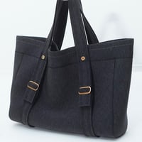 Lozz Sandra / “ZAG” TOTEBAG (AshBlack x Gold)