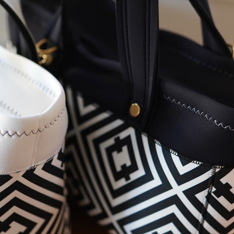 受注受付】Lozz Sandra / Big Totebag (R/hombus x Bla
