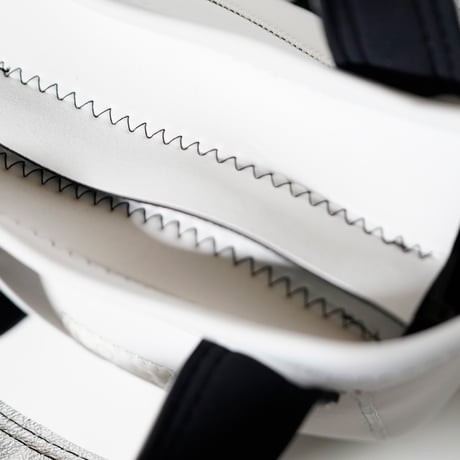 Lozz Sandra /  LEATHER MIX  Mini Totebag _(WHITE/SILVER)