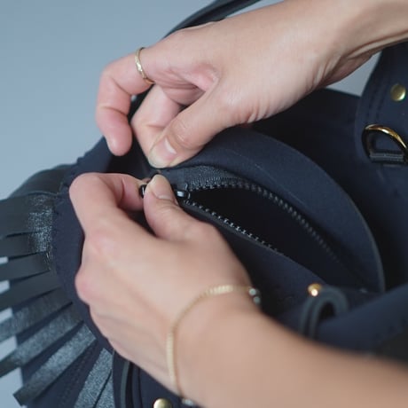 <受注>LozzSandra/“Leather fringe” MINI tote bag 【Stitch color: Black】
