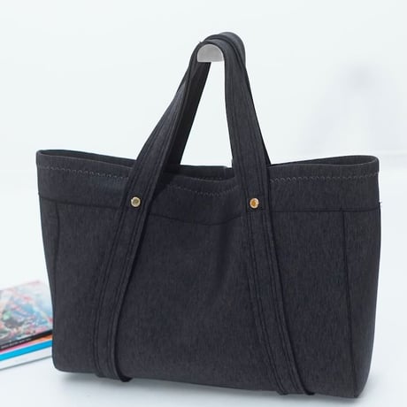 Lozz Sandra / “ZAG” TOTEBAG (AshBlack x Gold)