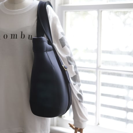 Lozz Sandra / “ZAG” TOTEBAG (AshBlack x Gold)