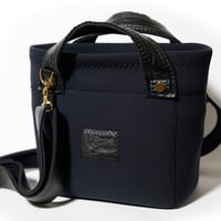 ＜調整ストラップタイプ＞Lozz Sandra LEATHER MIX Tall Tote Bag (Black / Black Leather)