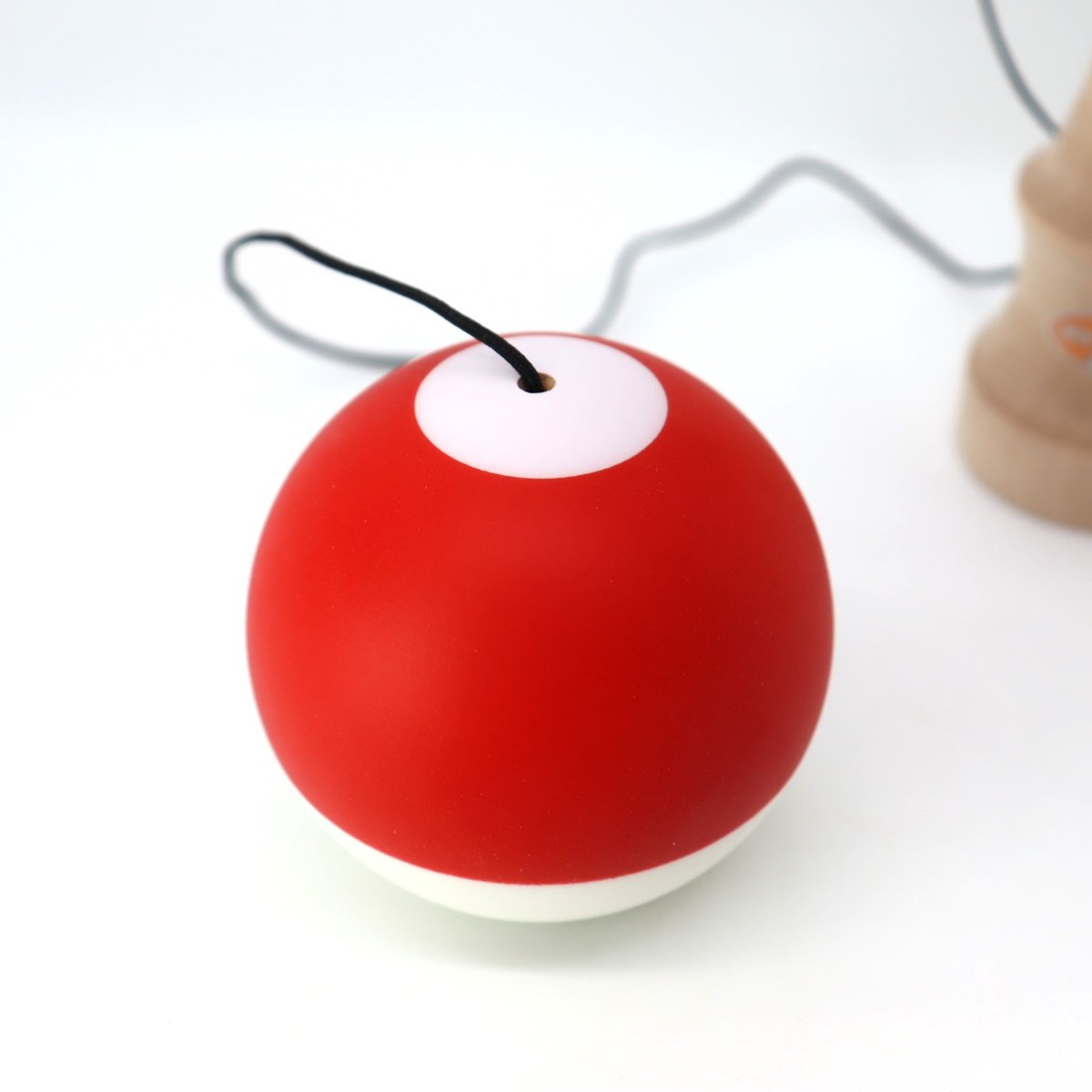 けん玉　新品　山形工房　大空　RE-SHAPEー5　赤色＆白色　けん玉協会推奨 けん玉 新品 山形工房 大空 RE-SHAPEー5 赤色＆白色 けん玉協会