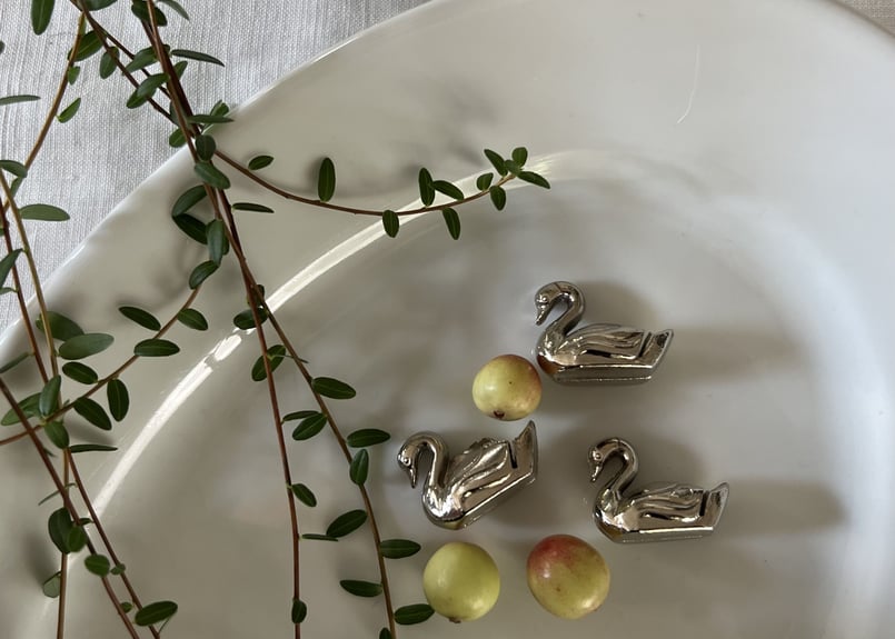 【お65】16 フランス　アンティーク　スワン　カード立て　蚤の市 スワン カードスタンド | kiccorie