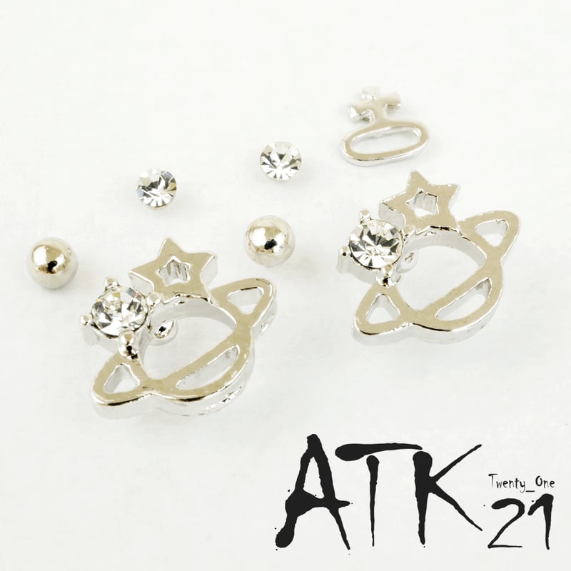 Vivienne Westwood 宇宙テーマ ピアス2セット Vivienne Westwood 宇宙テーマ ピアス2セット