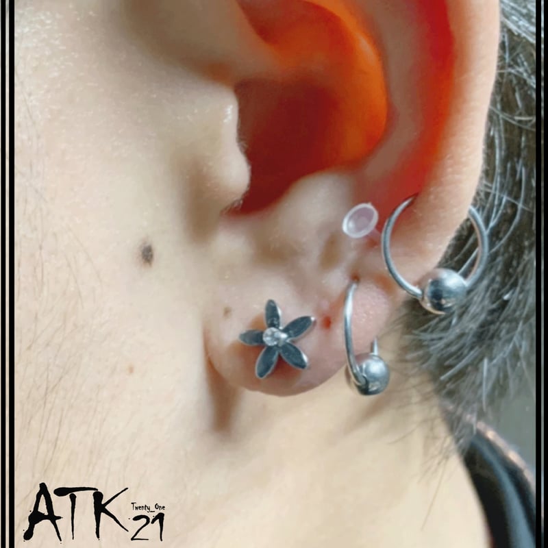 両耳用（2点セット）フラワー ボディピアス 軟骨ピアス 16G ステンレス