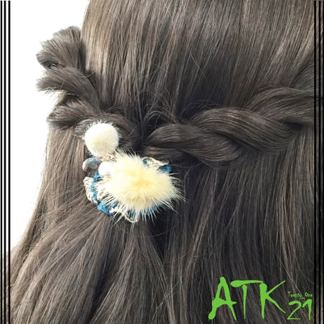 毛糸 ファー カラーパール ヘアゴム シュシュ じゃらじゃらゴム かわいい おしゃれ 人気 まとめ髪 レディース ヘアアクセサリー：HG181201
