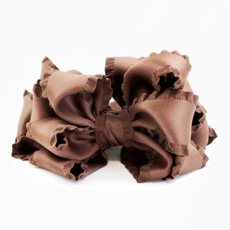 バナナクリップ　Swarovski ブラウンリボンヘアクリップ バナナクリップ Swarovski ブラウンリボンヘアクリップ 楽天市場】滑り