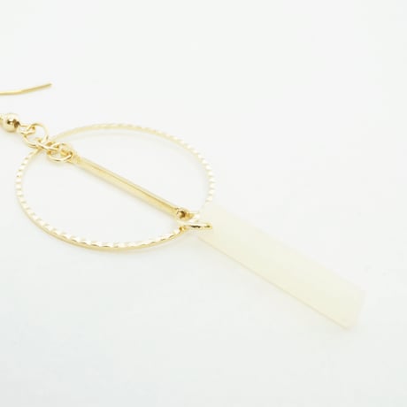サークル バー アシンメトリー フックピアス 揺れるピアス トレンド 大人 レディース アクセサリー：PHL170601