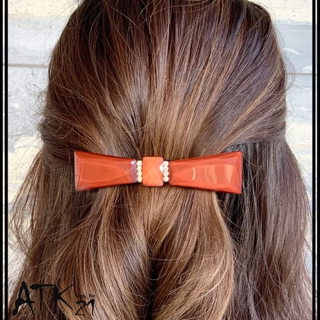 リボン モチーフバレッタ 上品 リッチ キラキラ 大人アクセ ヘアクリップ 髪留め 簡単ヘアアレンジ レディース ヘアアクセサリー
