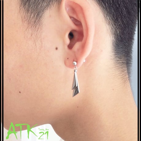 両耳用（2点セット）トライアングル  揺れる 16G  Surgical Steel 316L  スレートバーベル 軟骨 ボディピアス メンズ レディース ユニセックス ：MPS180201