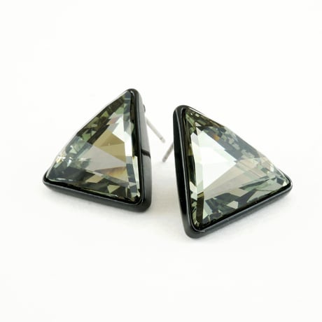 ✧ラッピング無料BOX付✧ SWAROVSKI トライアングル スワロフスキー スタッド ピアス 大人 上品 カジュアル おしゃれ アクセサリー：PSW1310004