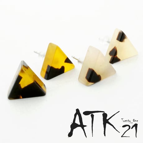 べっ甲 トライアングル スタッド ピアス きれいめ カジュアル レディース アクセサリー：PKS170203