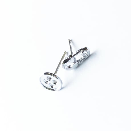 両耳用（2個セット）安全ピン ボタン スタッド ピアス  アシンメトリー ソーイングセット 裁縫セット おもしろ  メンズ レディース ユニセックス アクセサリー：PPS170603