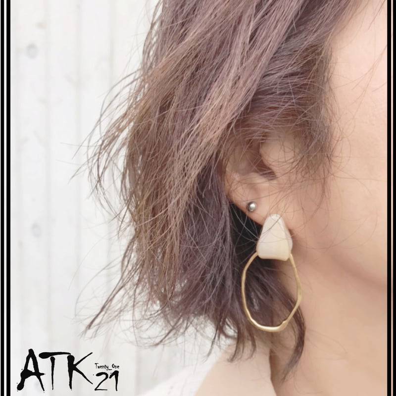 専用 ピアス1点 パールヘアクリップ2点 - ヘアアクセサリー