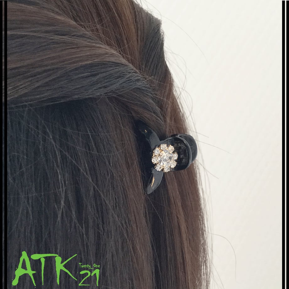 5aa22e26ef843f336a00205e
