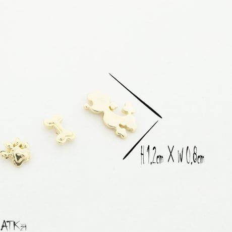 (4個セット）プードル 犬 足跡 肉球 骨 ボーン bone セットピアス アシンメトリーピアス 遊び心 おもしろ ピアス メンズ レディース ユニセックス アクセサリー：PSS170805