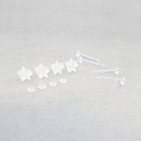 (4個セット）シークレットピアス 透明ピアス 16G スター 星型 キャッチ アクリル メンズ レディース ユニセックス アクセサリー：SP170701